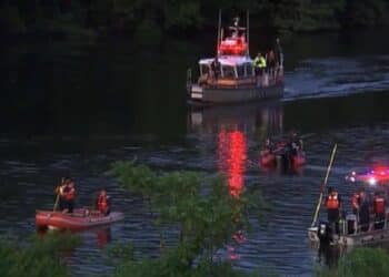 Three Victims Recovered After Vehicle Crash Into Seekonk River 2 Screenshot