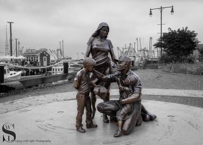 Fisherman Tribute Statue Honors New Bedford's Maritime Heritage and the Families Behind the Industry 2 469796642 1151292037001318 3593980828311850855 n