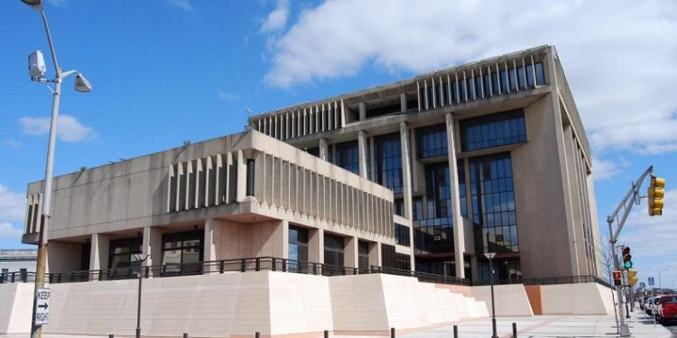 FR Government Center South coast Spotlight