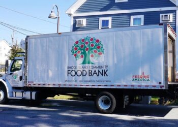 Taylor Swift and Travis Kelce Donate One Million Dollars to the Rhode Island Community Food Bank 3 Ri Food bank south coast spotlight