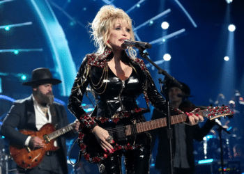 Country Music Legend Dolly Parton Has Died, She Leaves Behind a Legacy of Love, Laughter and Song 1 DollyPartonRIP