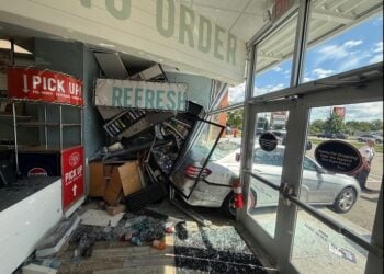 Car Crashes Into Jersey Mike’s on Route 6 in Somerset, Causing Significant Damage 1 SomersetCrash
