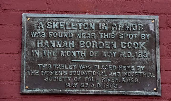 Unearthing the Mystery of Fall River’s "Skeleton in Armor" 2 skeltonarm