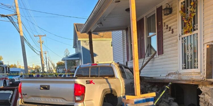 Precision Response: Swansea Firefighters Secure Compromised Home After Pickup Truck Crash 1 858673458 2086048322041727 8334110932012786454 n