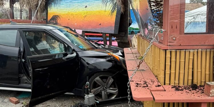 Car Crashes Into Macray’s Seafood in Tiverton; Inside Dining Closed as Business Keeps Kitchen Open 1 Macrays